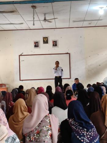 Hebat.!! Abukari Camat Terasa Bupati, : Bisa Tentukan Nasib Jabatan Kepsek SMPN 7 Tambang  dari Plt Hingga Defenitif