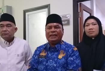 Usai RDP di DPRD Kampar,, Aspinawati Harahap Eks Kepsek SDN 021 Tarai Bangun  Kabur dan Ogah Komentar