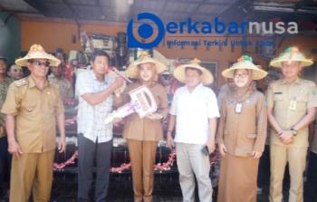 Kades Sukodono Supii : Semoga Adanya Bantuan Combi Harvester Bermanfaat Bagi Petani.