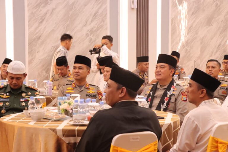 Bupati Kampar Ahmad Yuzar Berbuka Bersama Kapolda, Kapolres Kampar  dan Dandim 0313- KPR