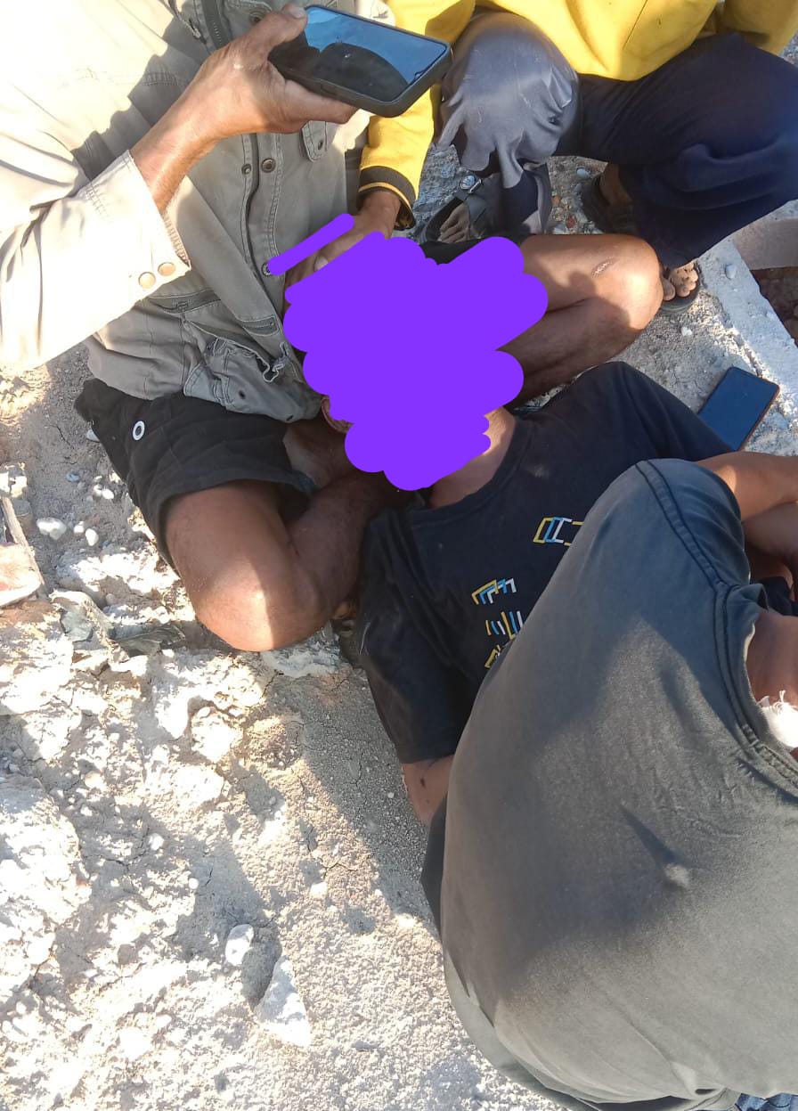Kepala Desa Tarai Bangun Ikut Melepas Jenazah Reyzelky Siswa SMPN 7 Tambang Tewas Diduga Dibunuh, Andra : Perbuatan Pelaku Keji dan Miris