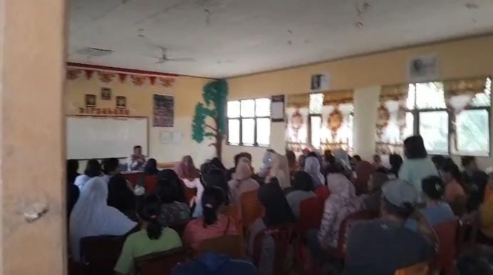Terkait  Seragam SMAN 5 Tapung, Lamhot :  Kami tidak melibatkan sekolah, hasil kesepakatan orangtua Siswa
